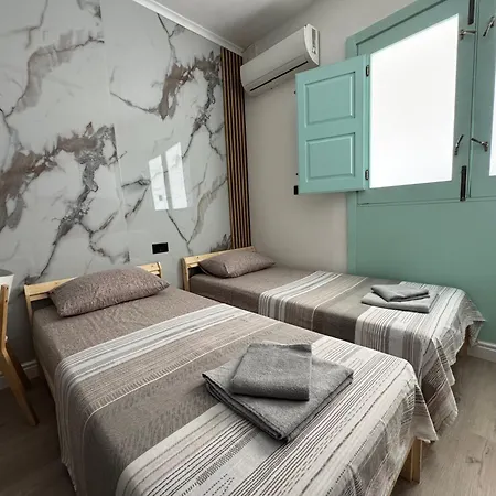 Bentley Ground Floor Apartman *